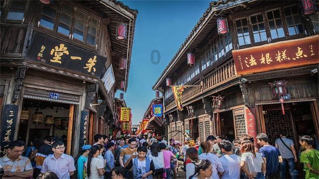 城市更新稳步推进 吸引社会资本参与老旧小区改造